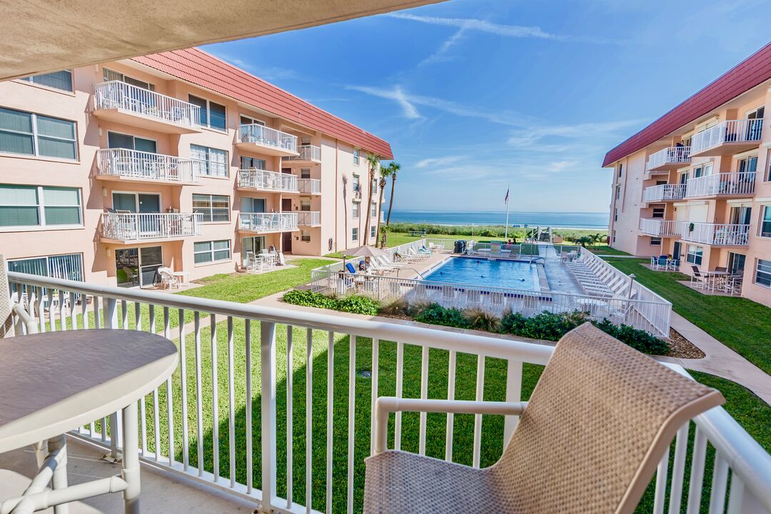 vrbo rentals in cocoa beach pool view