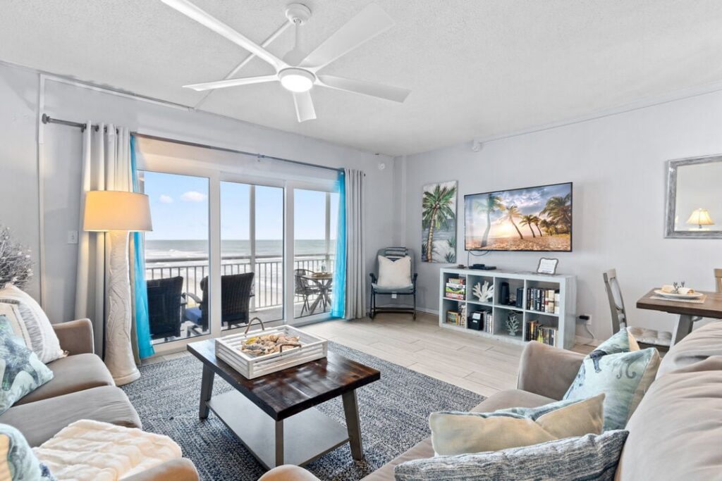 Living room in one of our Space Coast rentalsåç